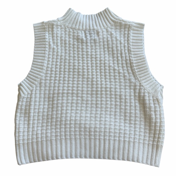 Princess Polly cream Sweater vest size medium - Picture 2 of 5